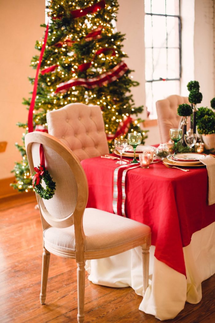 Knoxville Christmas Wedding Inspiration Red Boat Photography Via Mountainsidebride Com