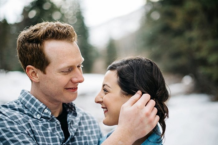 12 Vail Winter Engagement | Searching For The Light | Via MountainsideBride.com