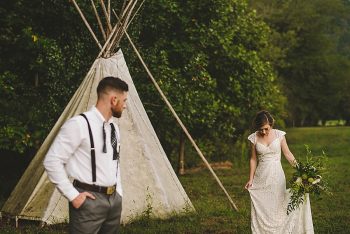 3 Summer Camp Wedding Inspiration | Fete Photography | Via MountainsideBride.com.