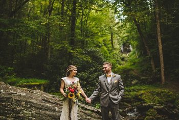 4 Summer Camp Wedding Inspiration | Fete Photography | Via MountainsideBride.com