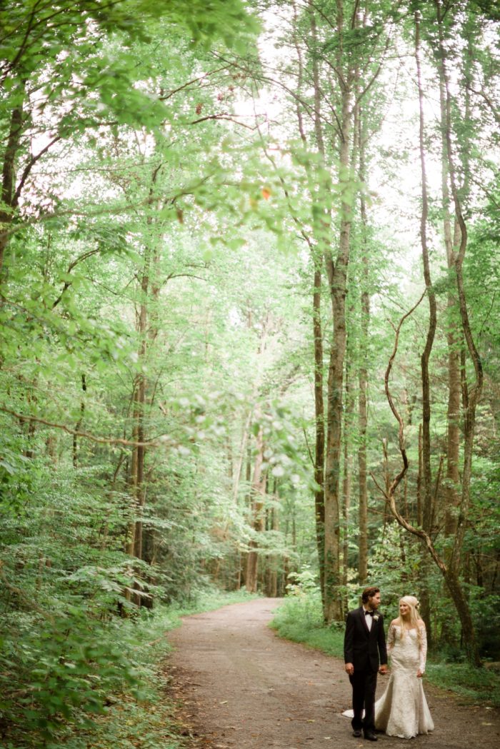 19 Roan Mountain Wedding JoPhotos Via Mountainsidebride.com 