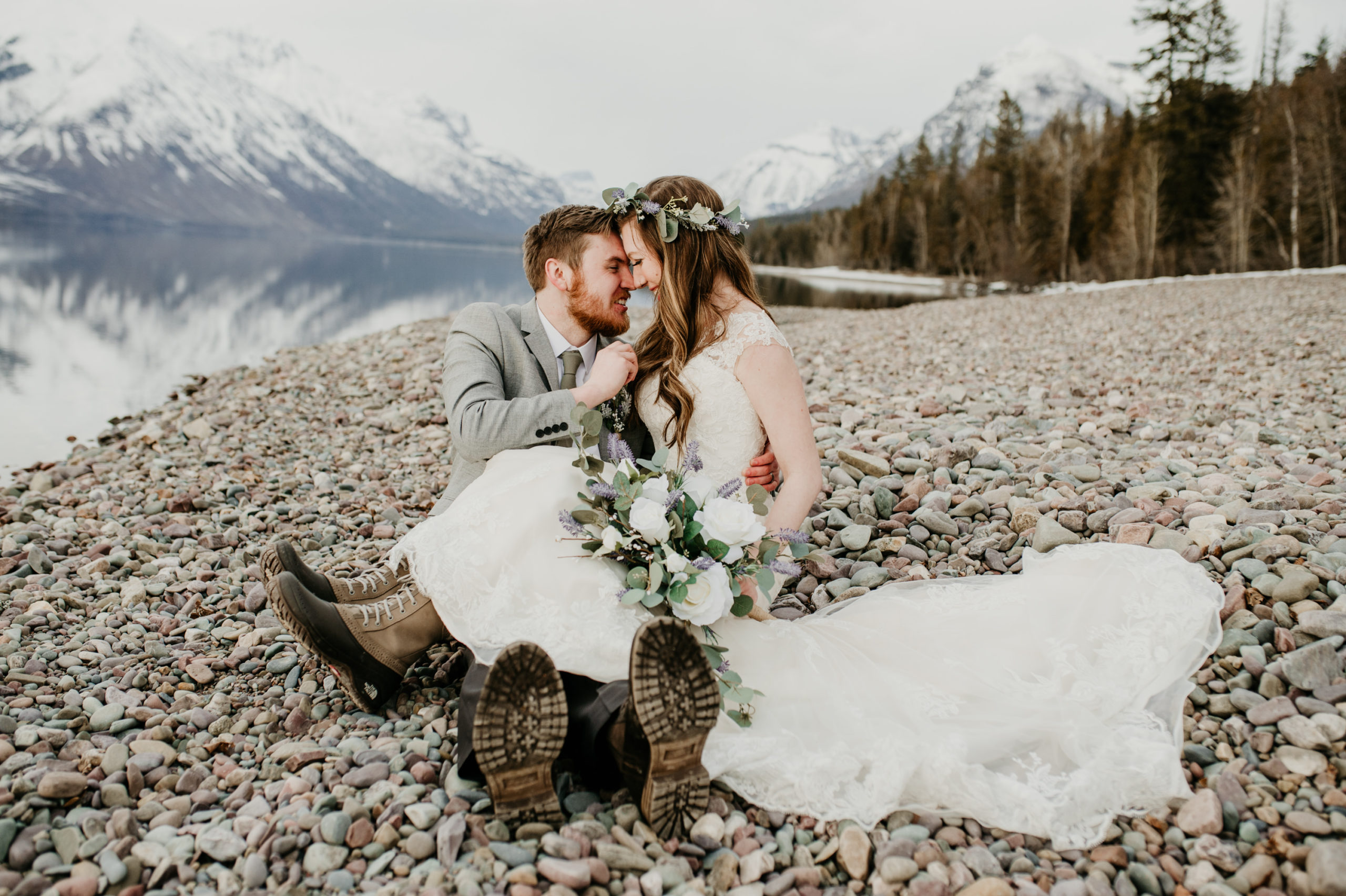 Top 8 Bridal Boots for Mountain Weddings in Winter