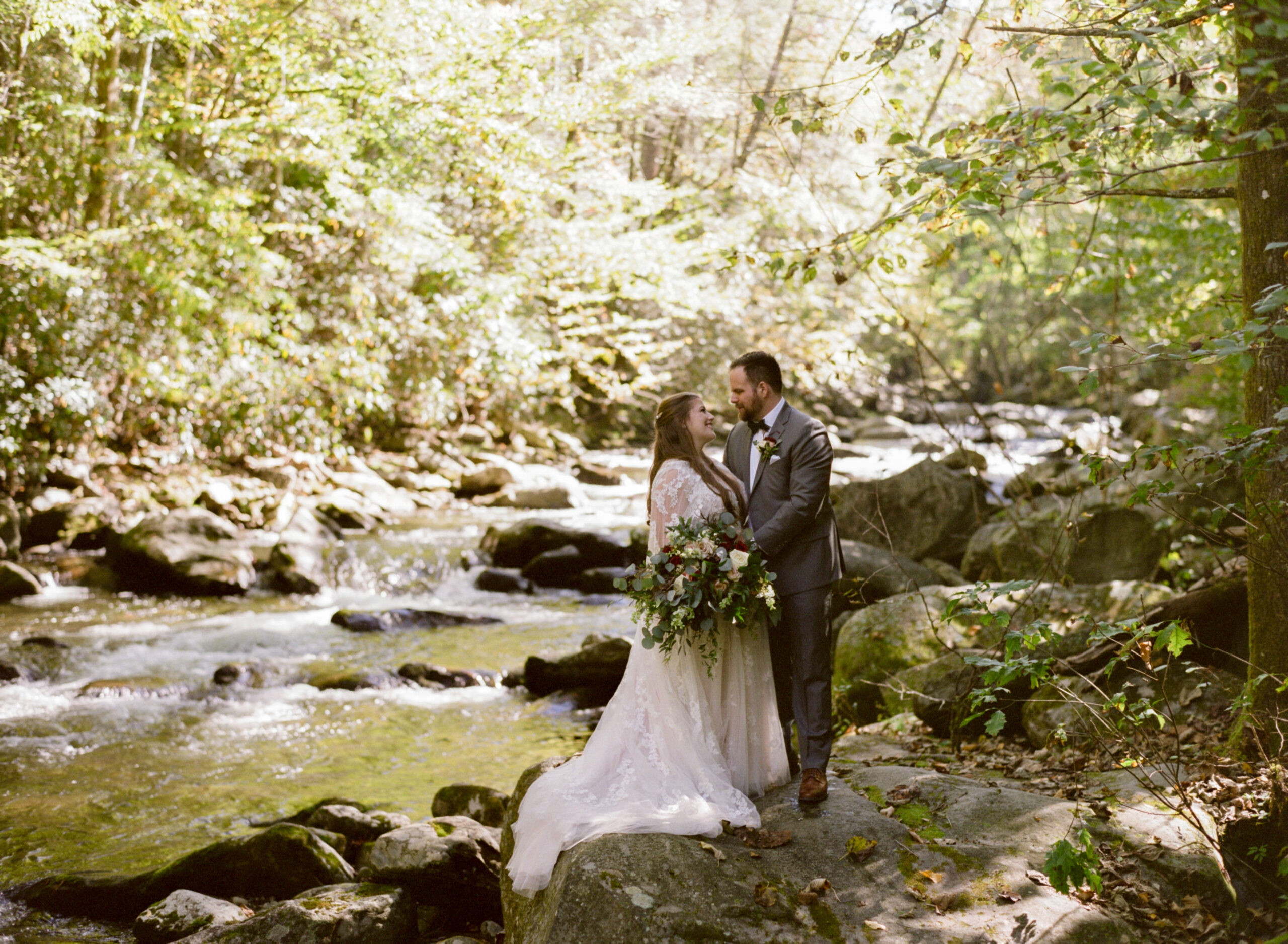 Charming Riverside Wedding in Tennessee