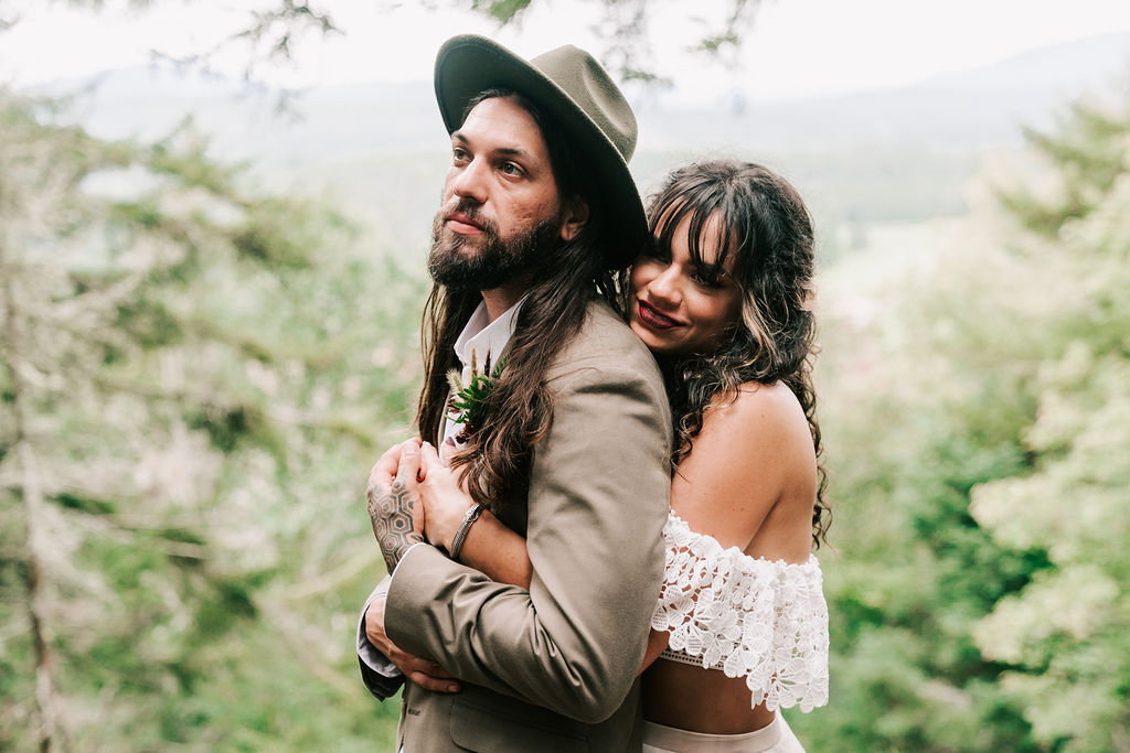 Pure Love and Energy in this Adirondacks Mountain Wedding Inspiration | Mountainside Bride
