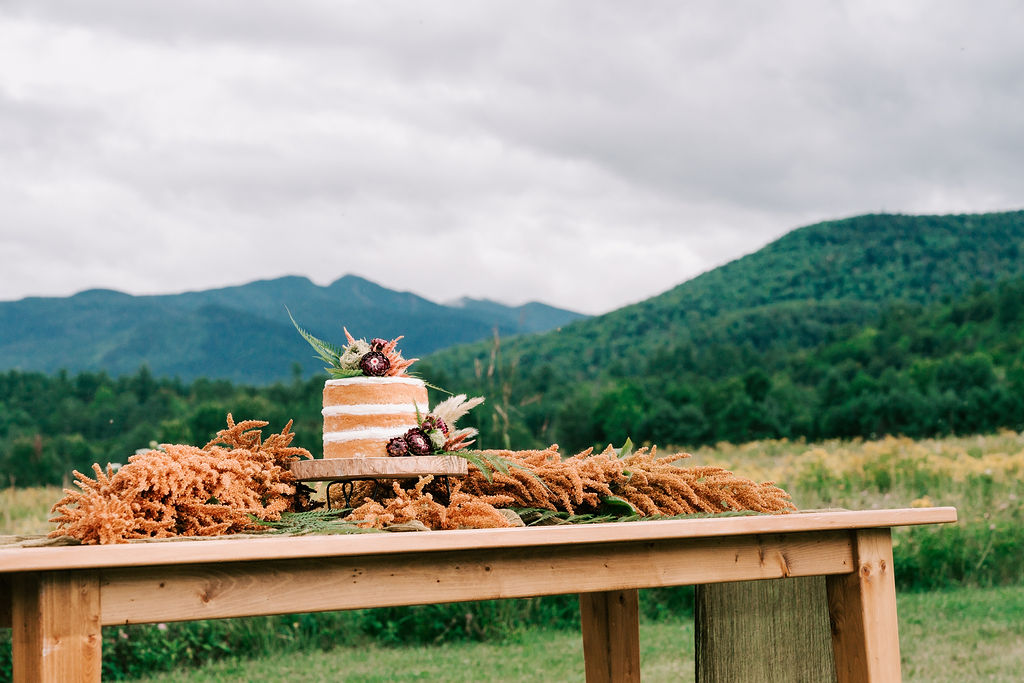 Pure Love and Energy in this Adirondacks Mountain Wedding Inspiration | Mountainside Bride
