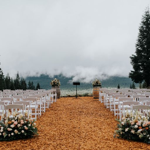 The Ultimate Guide to Dodging 20 Wedding Planning Pitfalls for Your Mountain Nuptials