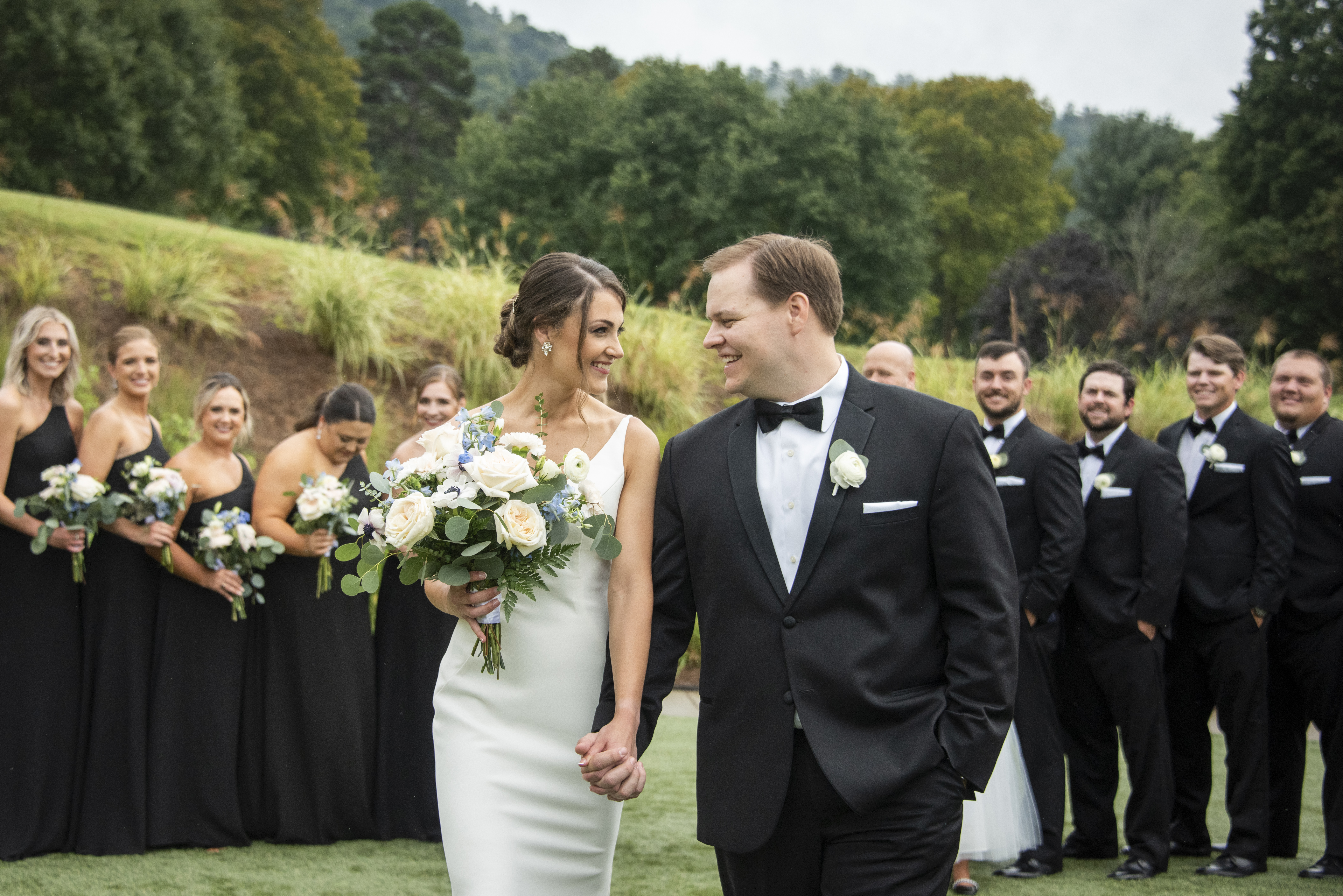 Love in the Clouds: Kaitlyn and Zach’s Omni Grove Park Inn Mountain Wedding